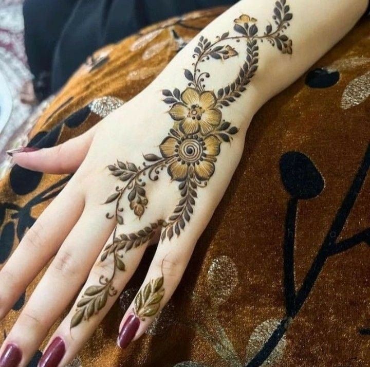 Aesthetic Easy Mehndi Design Arabic (2)