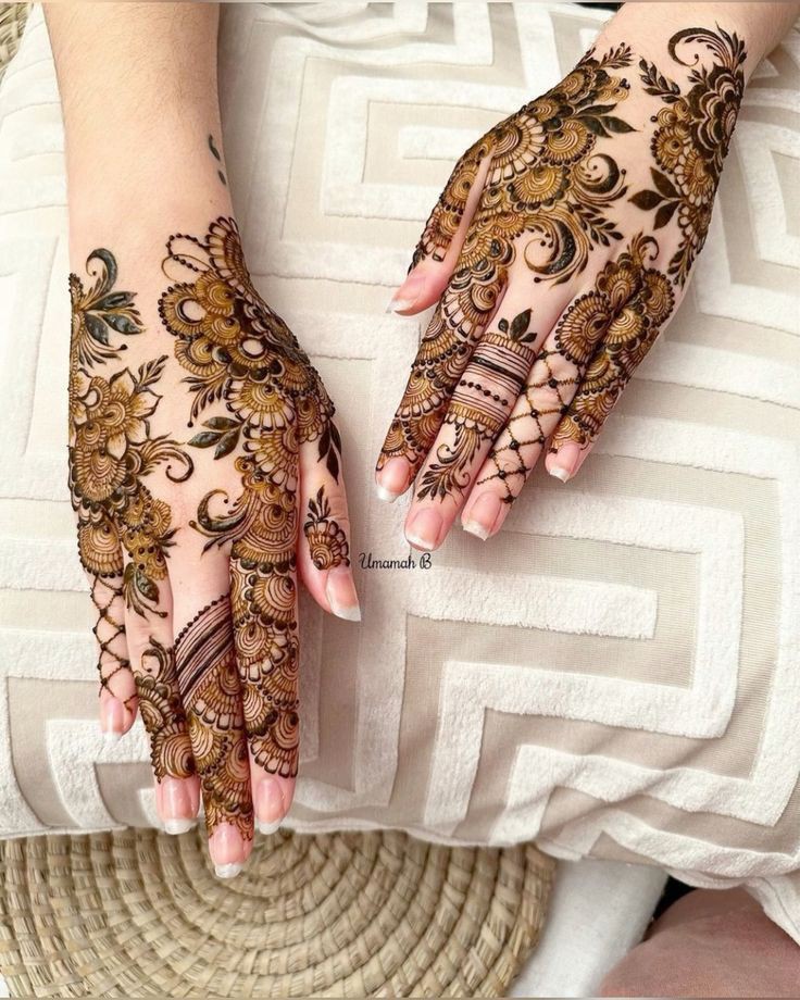 Aesthetic Finger Mehndi Design Easy And Beautiful (5) Aesthetic Finger Mehndi Design Easy And Beautiful (5)