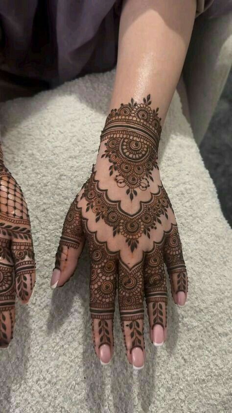 Arabic Front Mehndi Design Easy And Beautiful Full Hand (5) Arabic Front Mehndi Design Easy And Beautiful Full Hand (5)