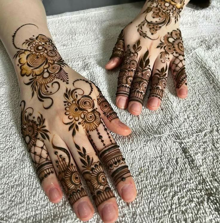 Arabic Mehndi Designs for Karwa Chauth (3)
