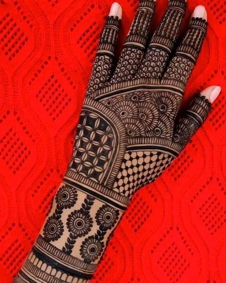 Back Hand Mehndi Design
