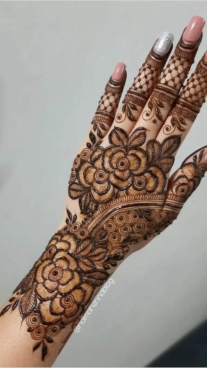 Easy Arabic Mehndi Design (1)