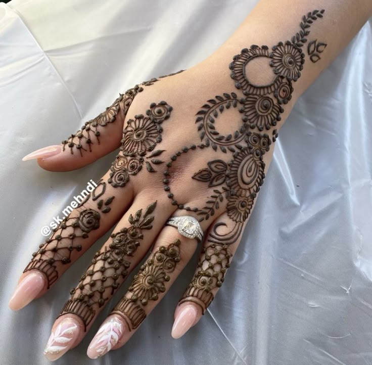 Easy Mehndi Design (7)