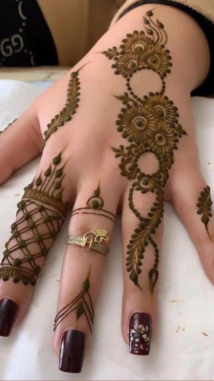 Easy Mehndi Design for Karva (2)