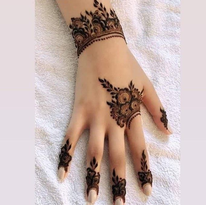 Front Hand Simple Mehndi Design Images (14)