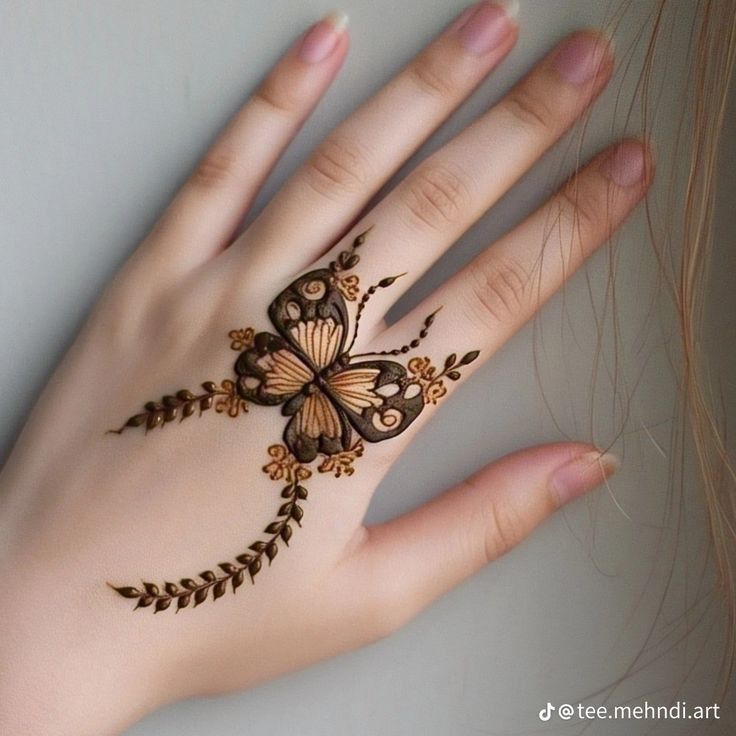 Front Hand Stylish Front Hand Simple Mehndi Design (10)