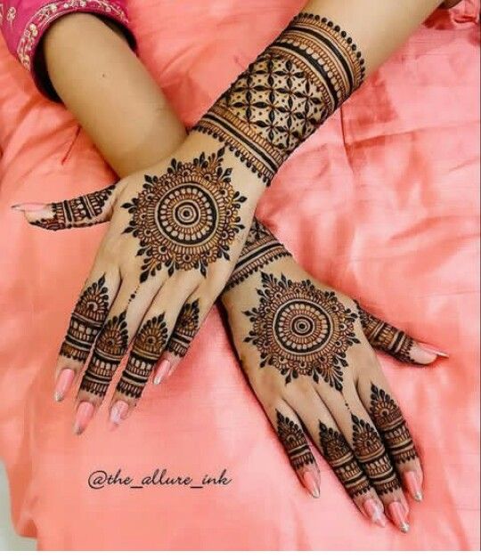 Front Hand Stylish Front Hand Simple Mehndi Design (13)