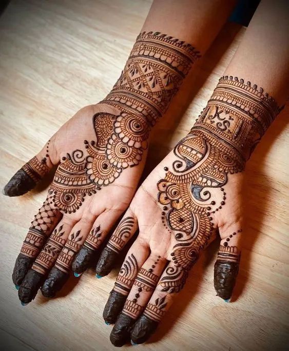 Front Mehndi Design Easy and Beautiful for Karva Chauth (1)