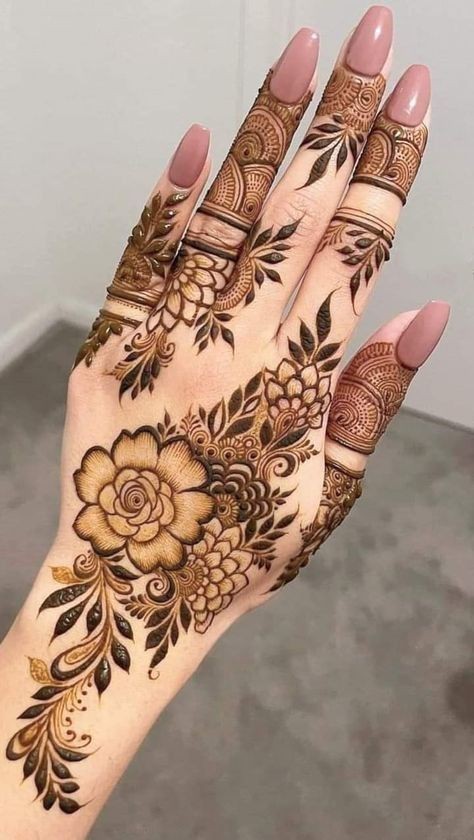 Front Mehndi Design Easy and Beautiful for Karva Chauth (2)
