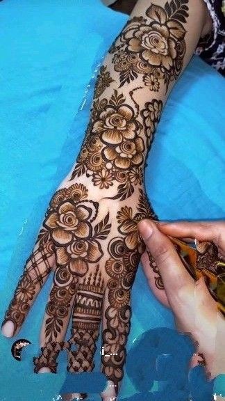 Full Hand Mehndi Design (1)
