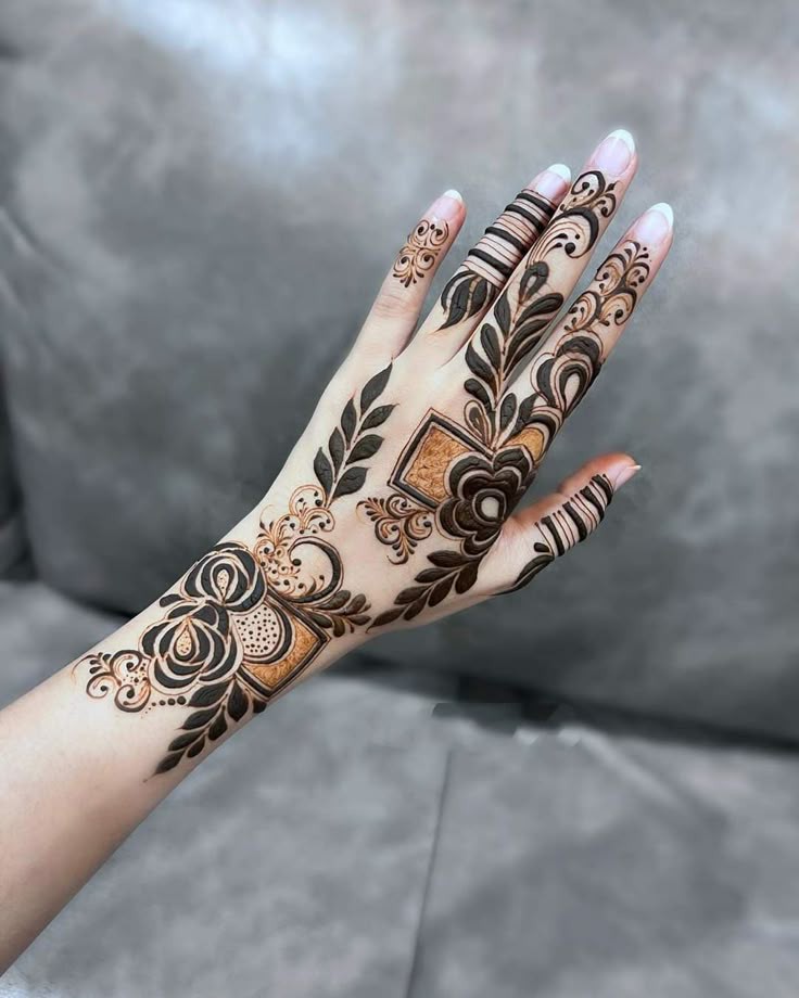 Mehndi Design Easy And Beautiful Aesthetic (3) Mehndi Design Easy And Beautiful Aesthetic (3)