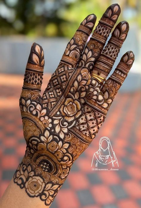 Mehndi Design Easy And Beautiful Arabic for Girl (4) Mehndi Design Easy And Beautiful Arabic for Girl (4)