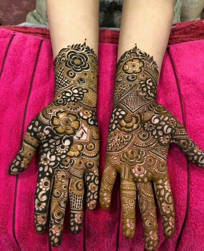 Modern Hand Mehndi Design (1)