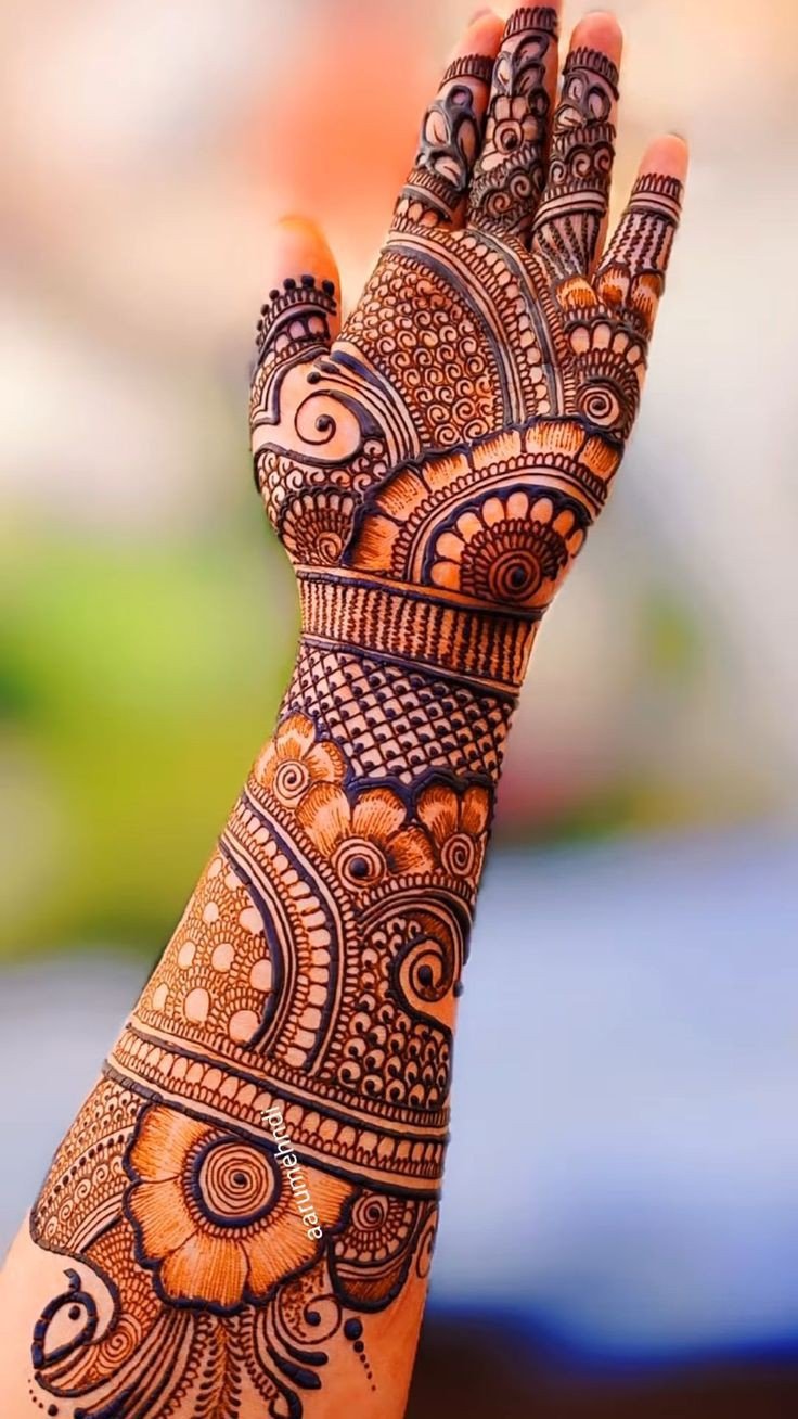 Modern Hand Mehndi Design (21)