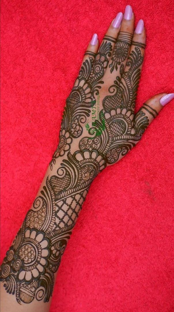 Modern Hand Mehndi Design (5)