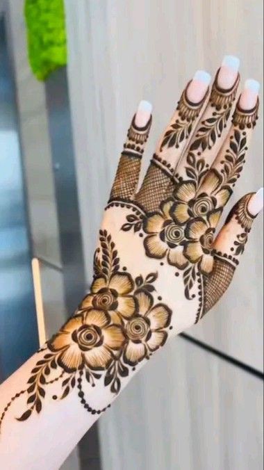 Punjabi Mehndi Design Simple Front Hand (3) Punjabi Mehndi Design Simple Front Hand (3)