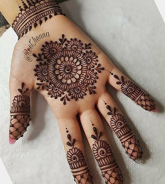 Punjabi Royal Front Hand Mehndi Design Simple And Beautiful (3) Punjabi Royal Front Hand Mehndi Design Simple And Beautiful (3)