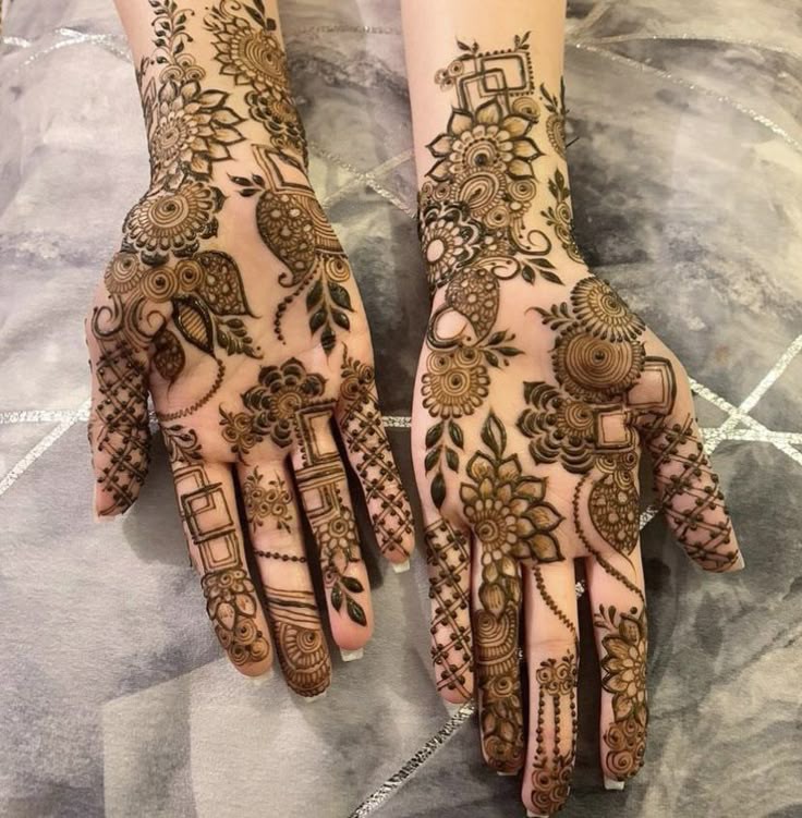 Simple Mehndi Designs