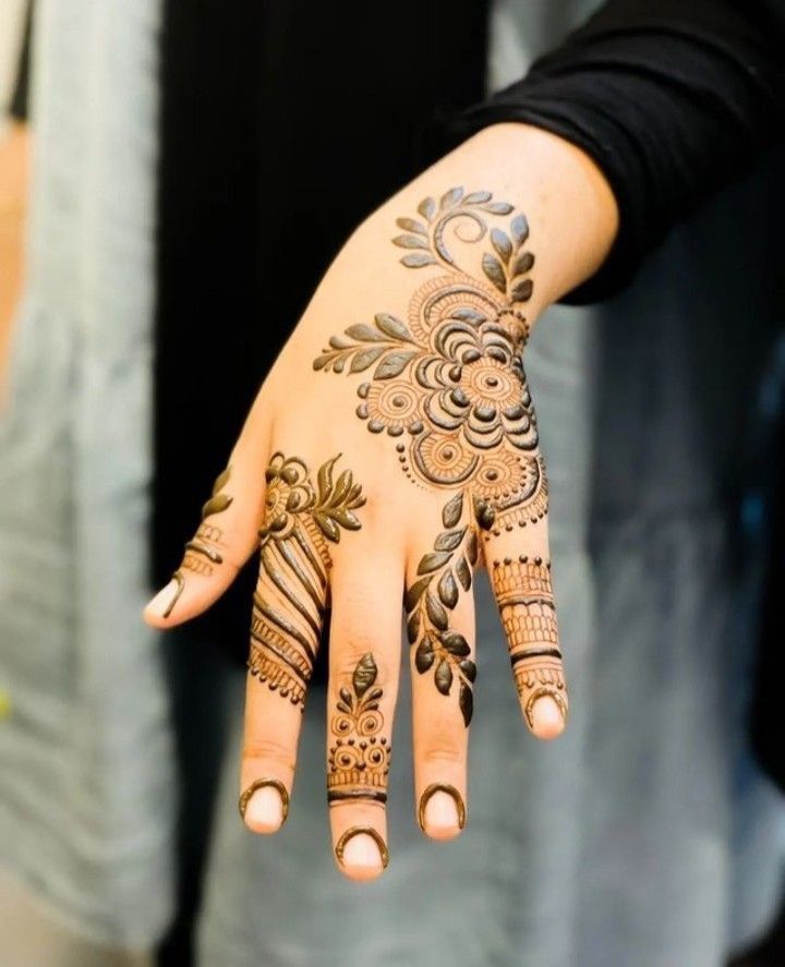 Stylish Full Hand Mehndi Design