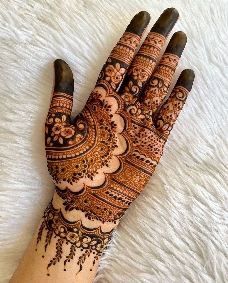 Arabic Instagram Royal Front Hand Mehndi Design Simple and Beautiful (7)
