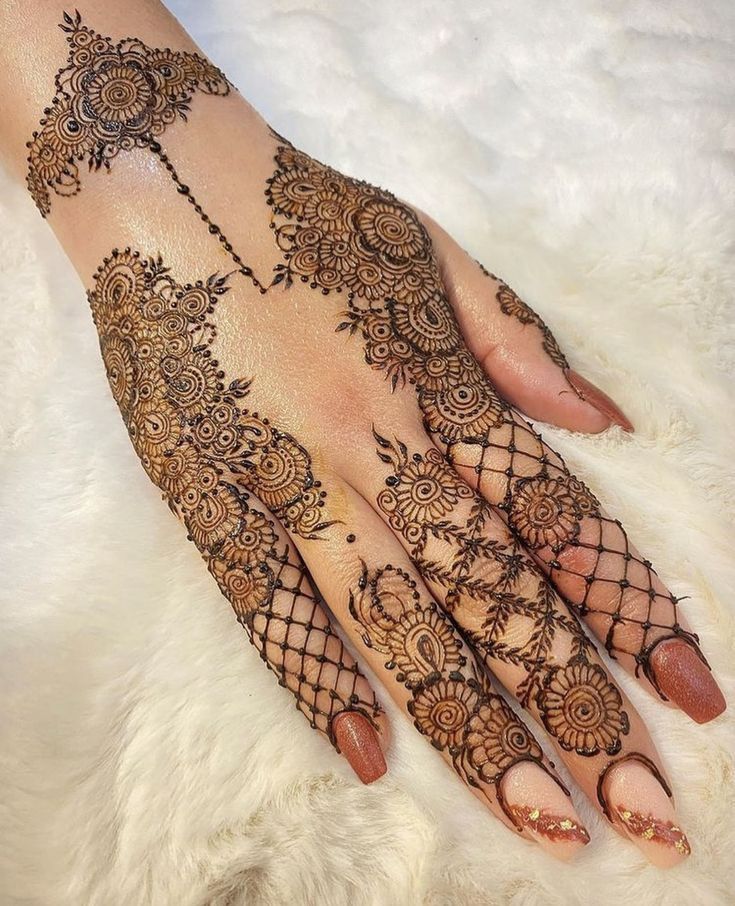 Arabic Mehndi Design 2025 (22)