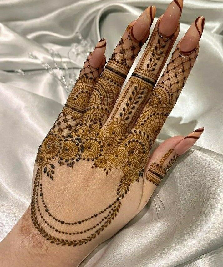 Arabic Mehndi Design 2025 (23)
