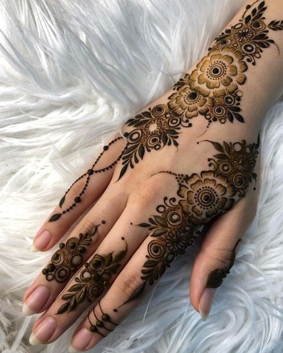 Arabic Mehndi Design 2025 (4)
