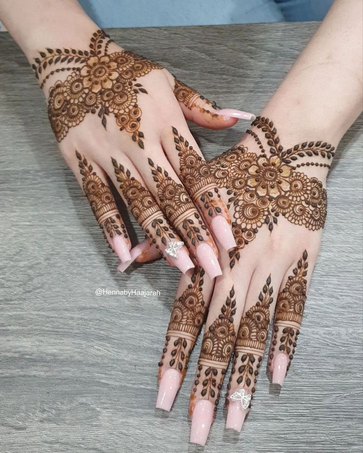 Arabic Royal Mehndi Design (18)