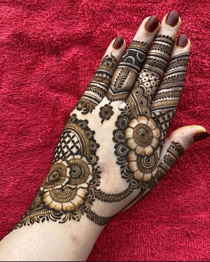 Arabic Royal Mehndi Design (31)