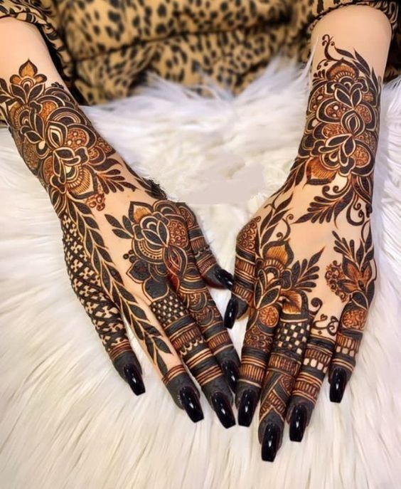 Arabic Royal Mehndi Design (52)