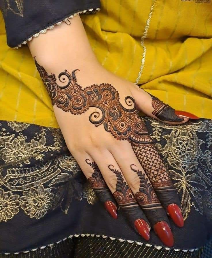 Back Hand Royal Mehndi Design (42)