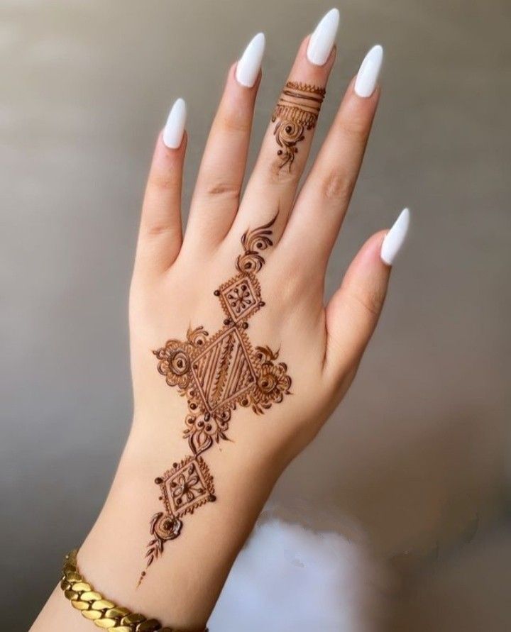 Beautiful and Easy Mehndi Design (30) Beautiful and Easy Mehndi Design (30)