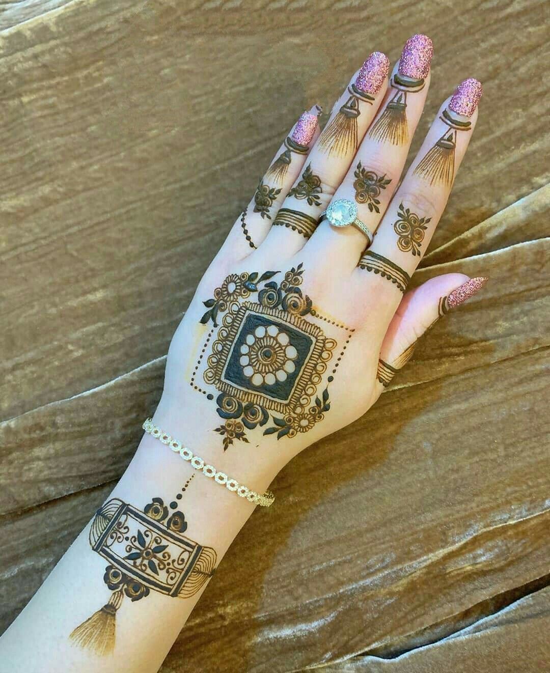 Easy Karva Chauth Mehndi Design (39)
