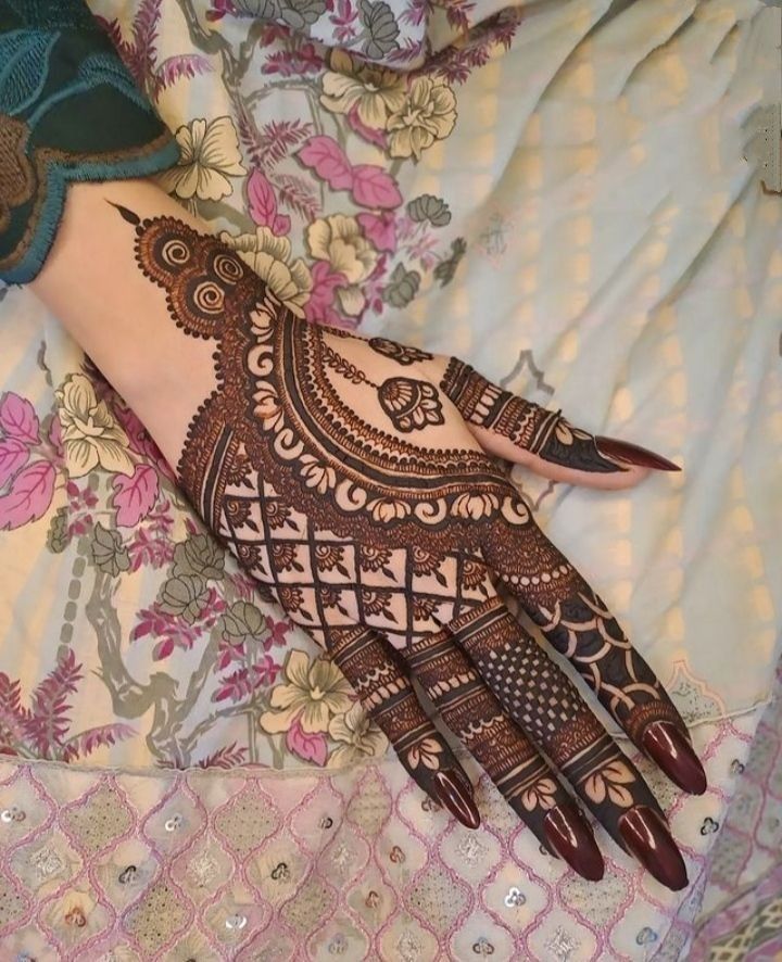 Easy Mehndi Design (20) Easy Mehndi Design (20)