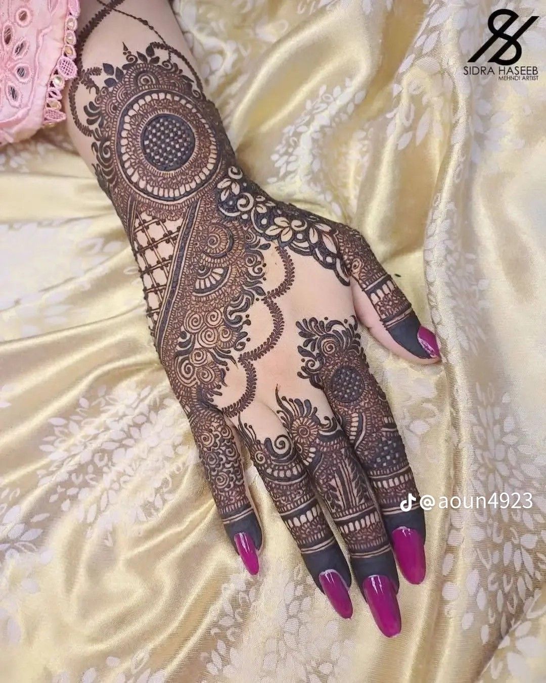 Easy Mehndi Design (21) Easy Mehndi Design (21)