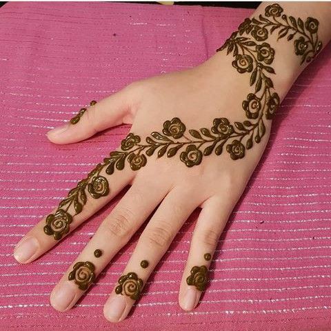 Easy Mehndi Designs for Karva Chauth (22)