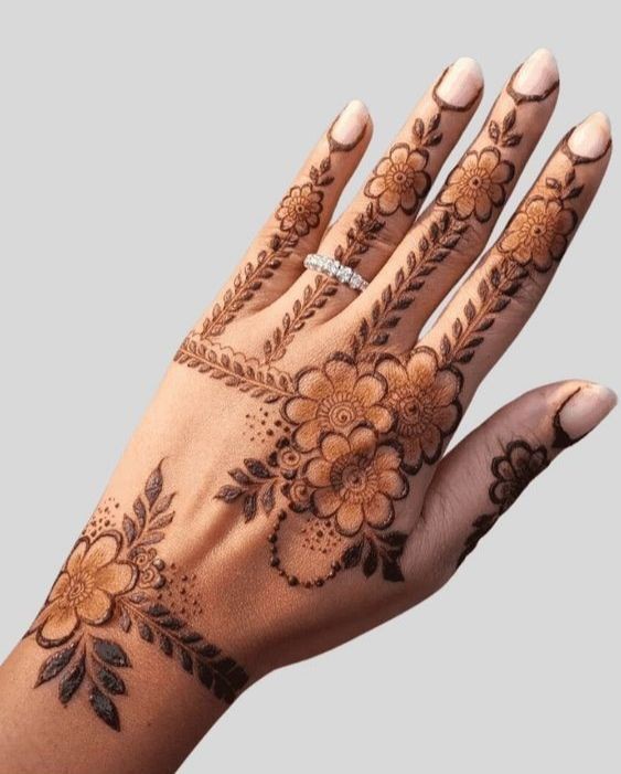 Easy Mehndi Designs for Karva Chauth (3)