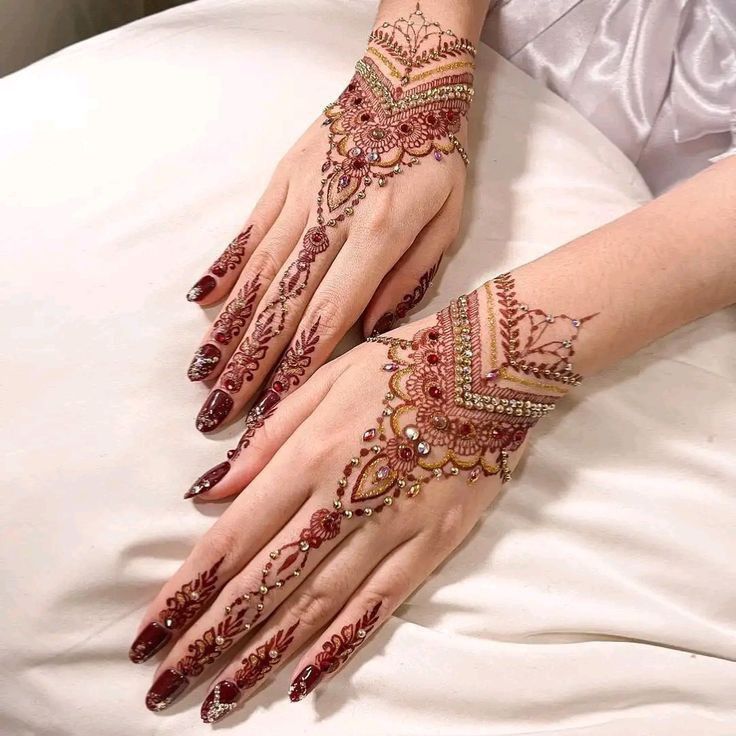 Easy and Beautiful Mehndi Design (11) Easy and Beautiful Mehndi Design (11)