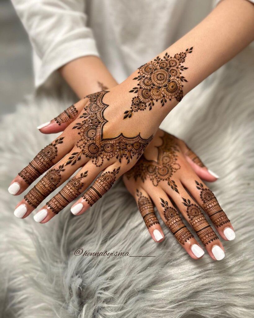 Easy and Beautiful Mehndi Design (15) Easy and Beautiful Mehndi Design (15)