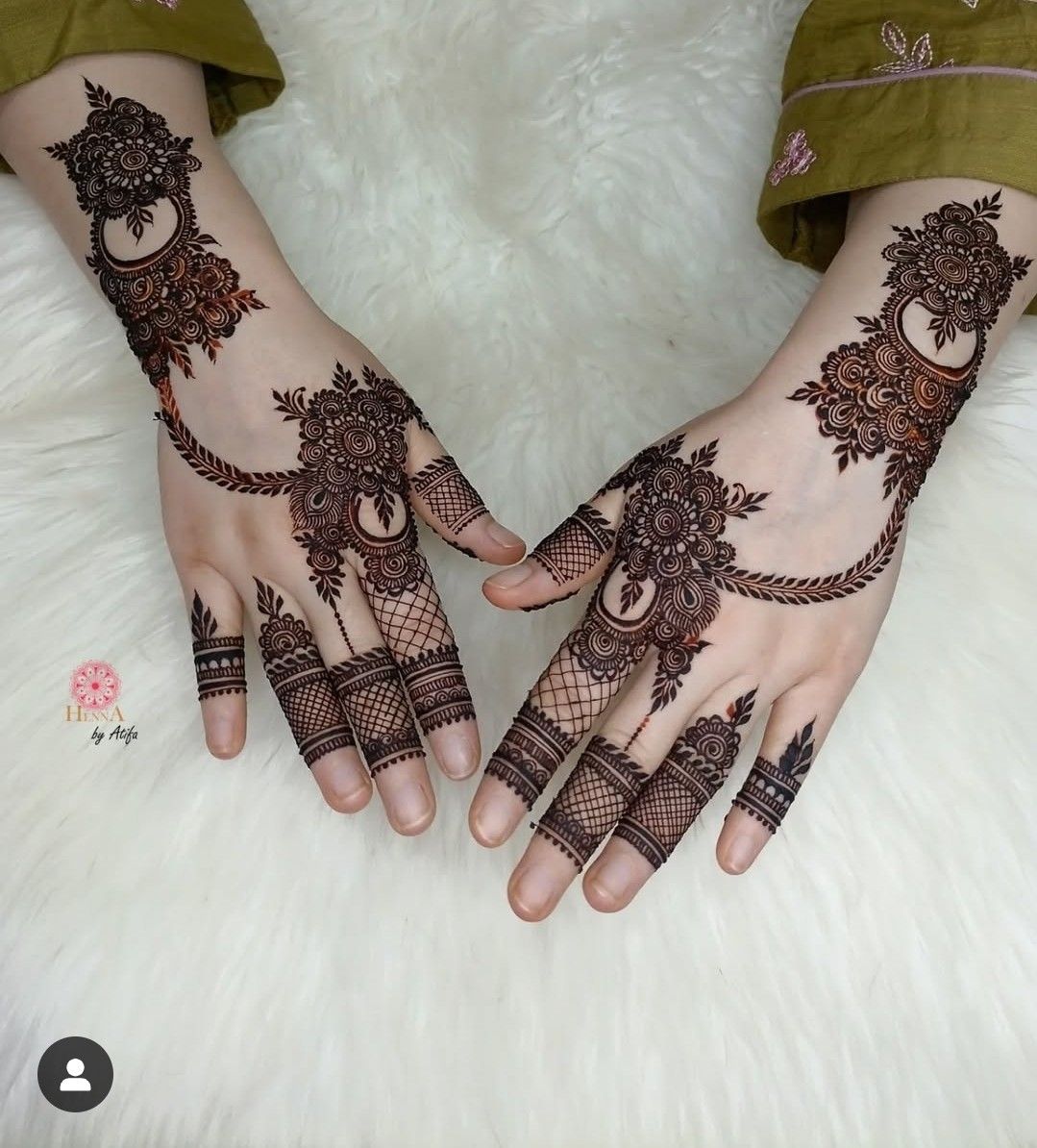 Easy and Beautiful Mehndi Design (26) Easy and Beautiful Mehndi Design (26)