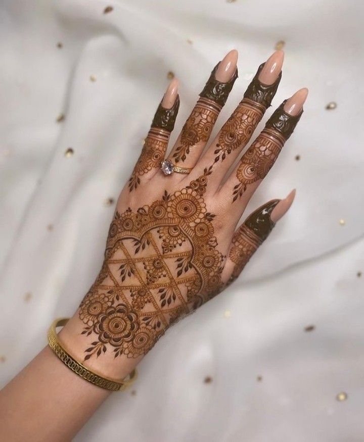 Easy and Beautiful Mehndi Design (3) Easy and Beautiful Mehndi Design (3)