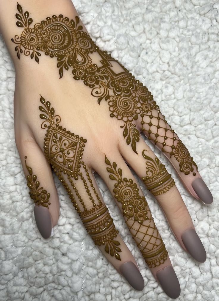 Front Mehndi Design Easy and Beautiful Half Hand 4 Front Mehndi Design Easy and Beautiful Half Hand 4