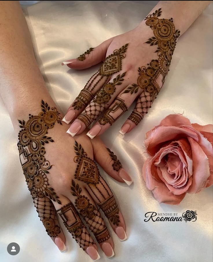 Front Mehndi Design Easy and Beautiful Half Hand (6) Front Mehndi Design Easy and Beautiful Half Hand (6)