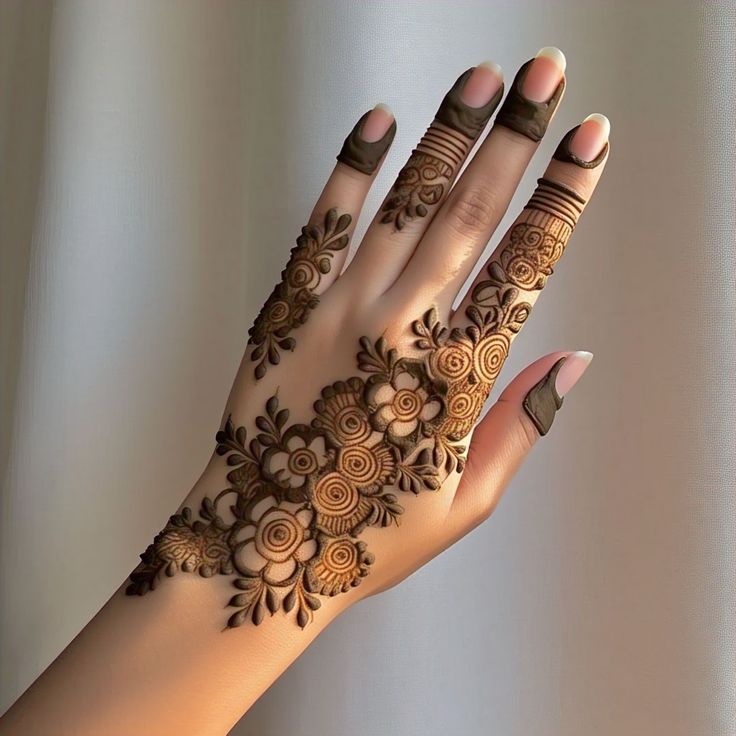 Front Mehndi Design Easy and Beautiful Half Hand (7) Front Mehndi Design Easy and Beautiful Half Hand (7)