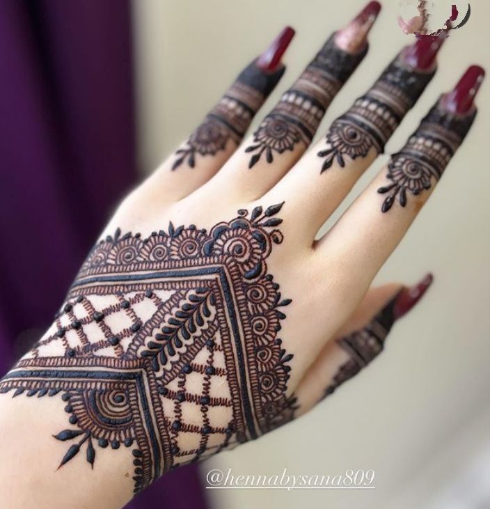 Full Hand Mehndi Design (25)