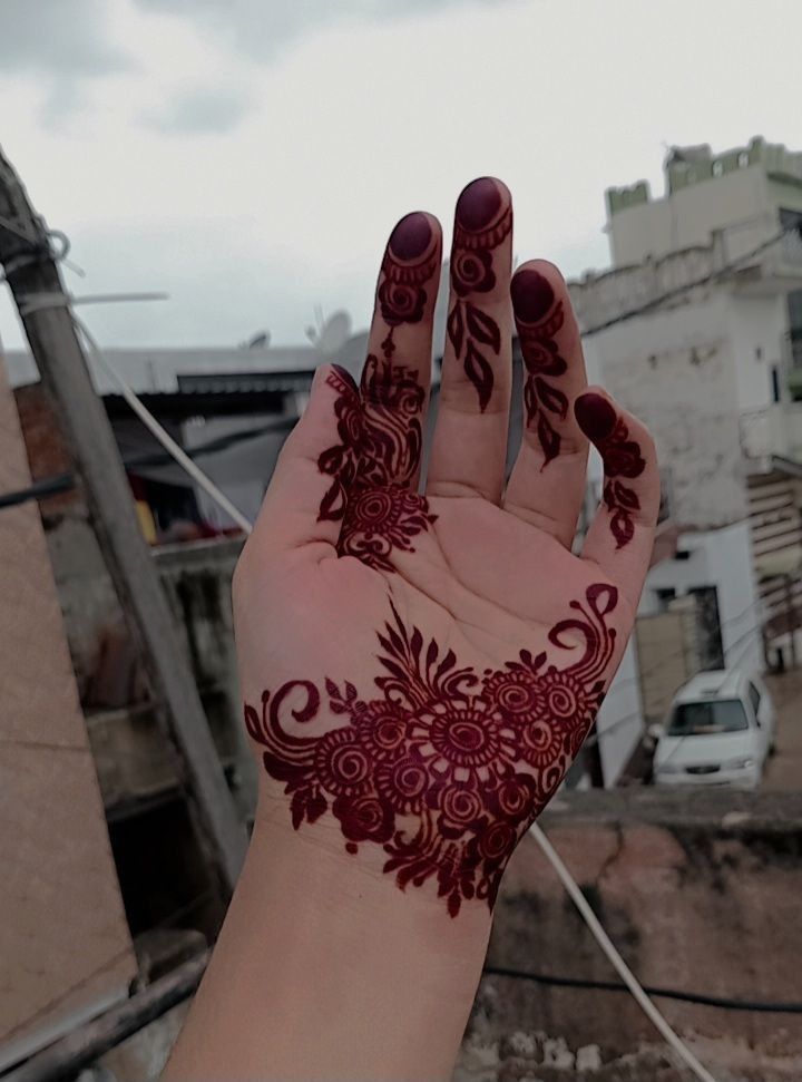 Full Hand Mehndi Design (26)