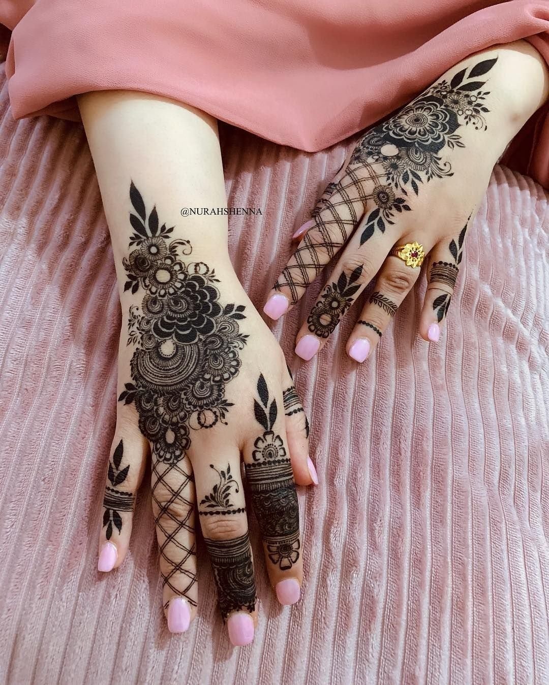 Full Hand Mehndi Design (38)