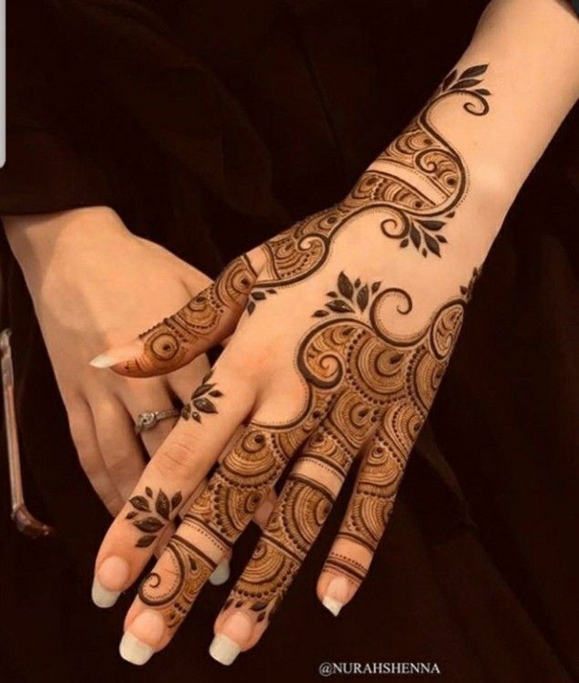 Full Hand Mehndi Design (42)