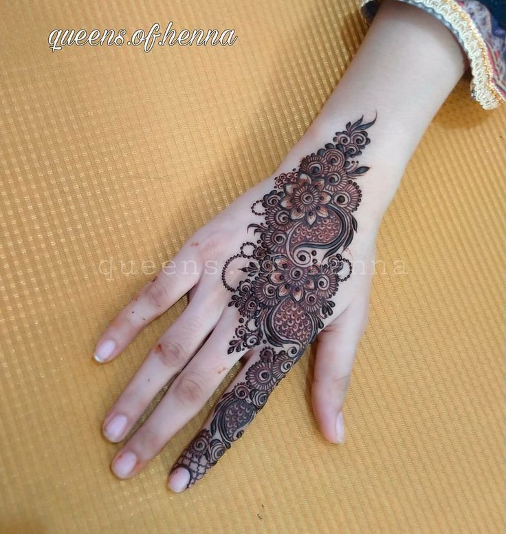 Full Hand Mehndi Design (48)