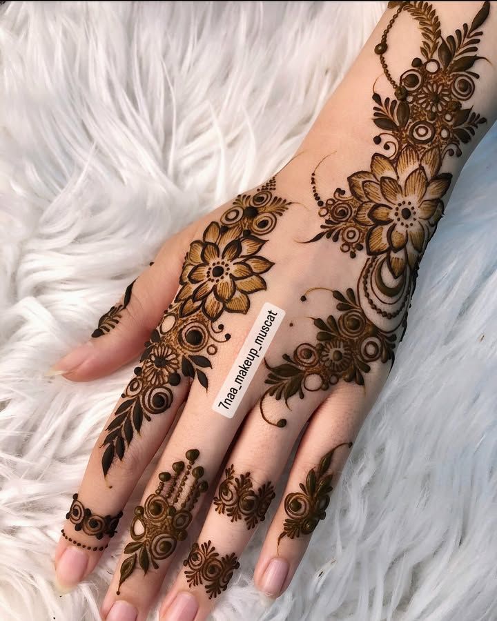 Full Hand Mehndi Design (56)